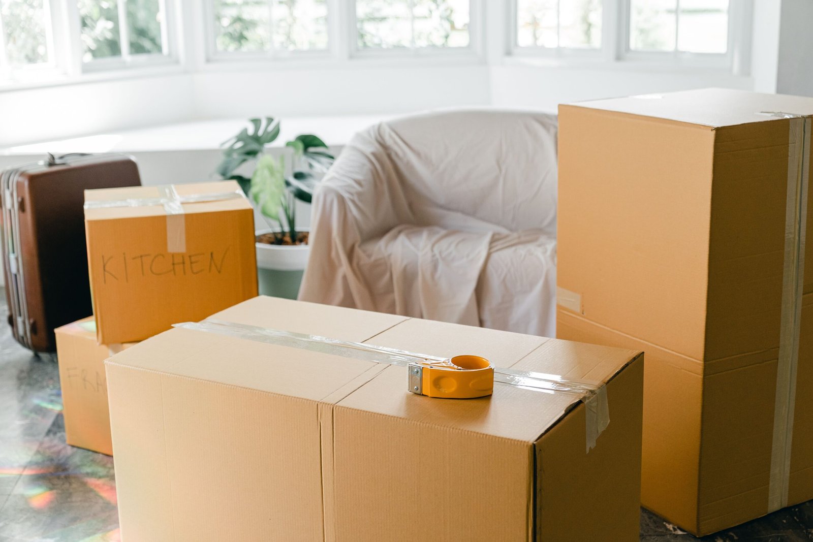 Moving and storage services for a long-distance household move